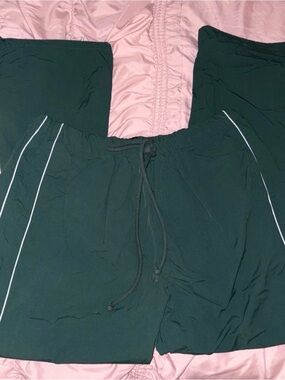 Boohoo Dark Green Jogger Shorts with White Piping